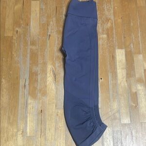 lululemon athletica greyish purple colour leggings